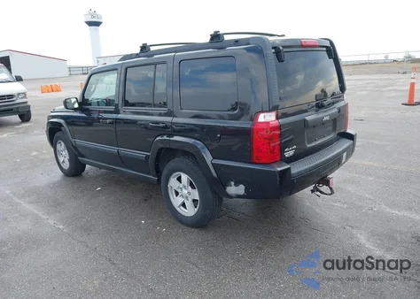 2008 Jeep Commander Sport z USA, uszkodzony, nr VIN 1J8HG48K98C198513